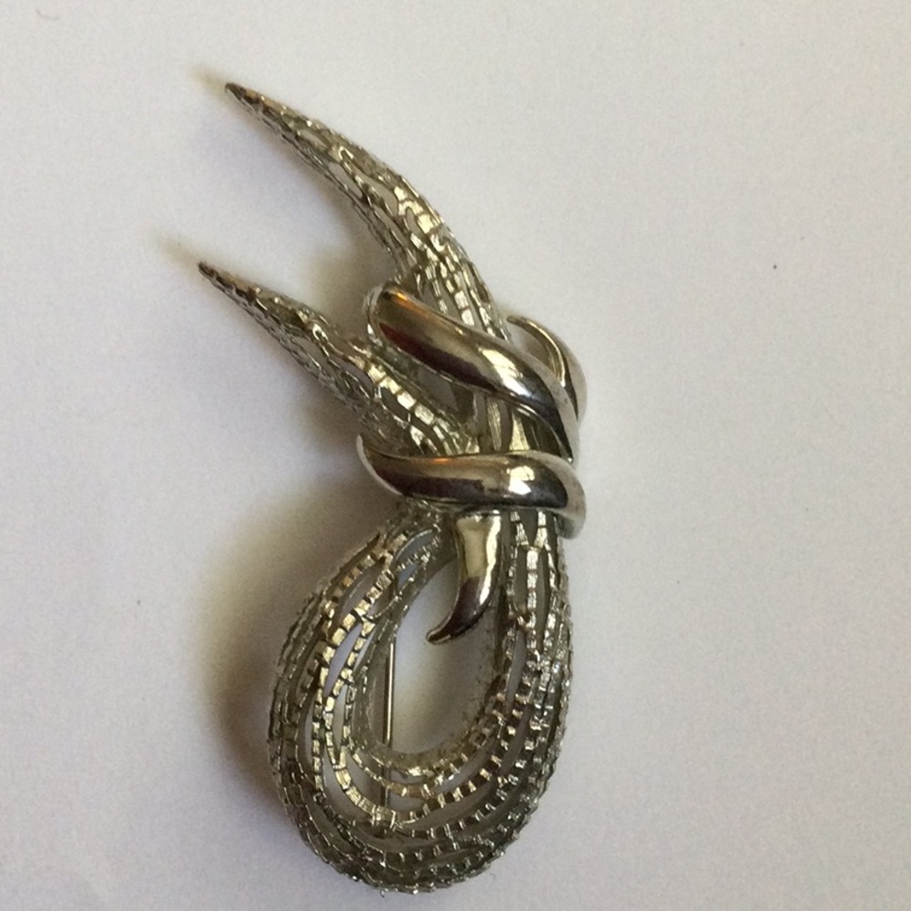 Vintage Silver Toned Brooch